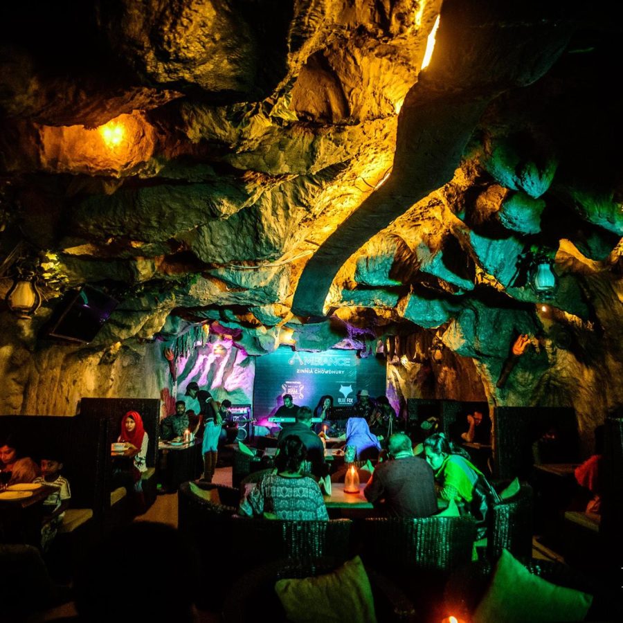 38528890_400671083670882_6956234663027277824_n